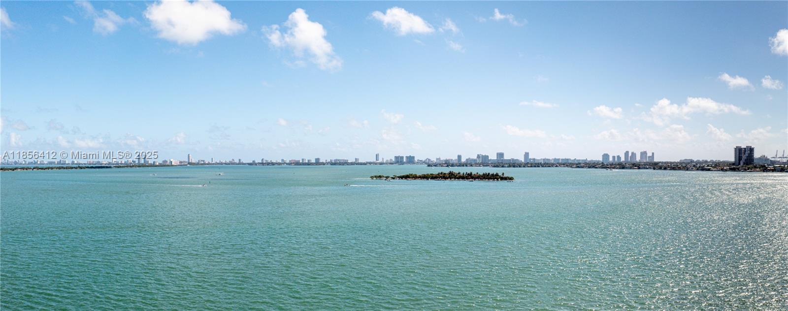 700 NE 24th St 2704, Miami, Floryda 33137, USA
