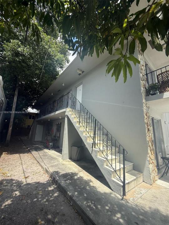 414 SW 15th Ave, Miami, Florida 33135