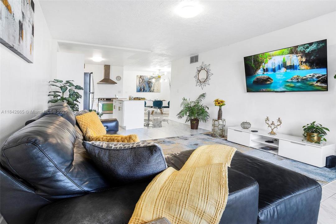 7300 NW 17th St 416, Plantation, Florida 33313, HOA KỲ