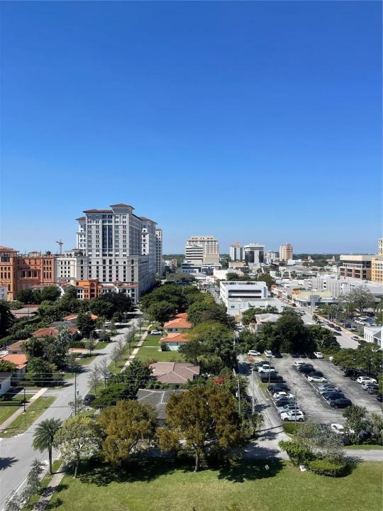 2351 Douglas Rd 1208, Miami, 佛罗里达州 33145, 美国