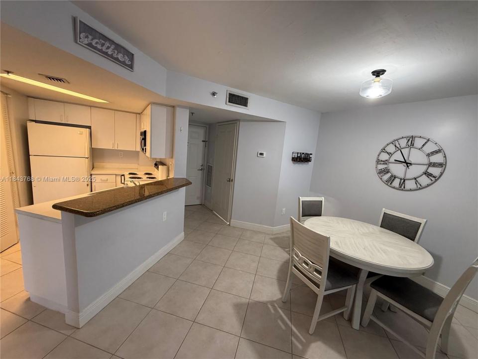 2351 Douglas Rd 1208, Miami, 佛罗里达州 33145, 美国
