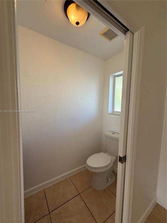 1540 NW 45th St 1-4, Deerfield Beach, Florida 33064, USA