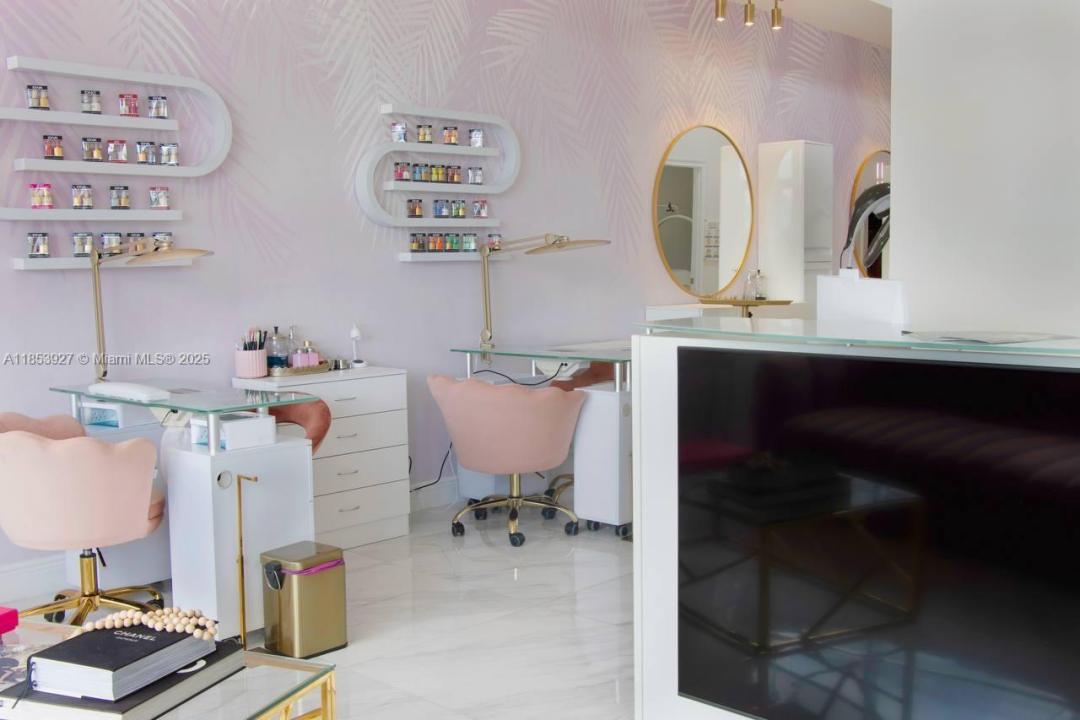 5870 W Flagler, Miami, Florida 33144