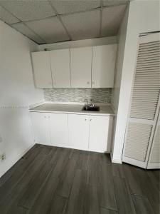 13405 SW 128th St 202, Miami, Florida 33186, USA