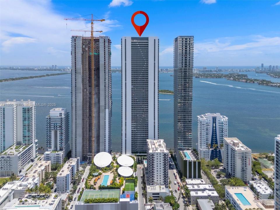 700 NE 24th 1806, Miami, Florida 33137