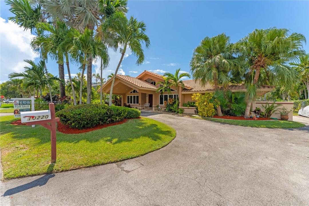 10220 SW 140th St, Miami, Floryda 33176, USA