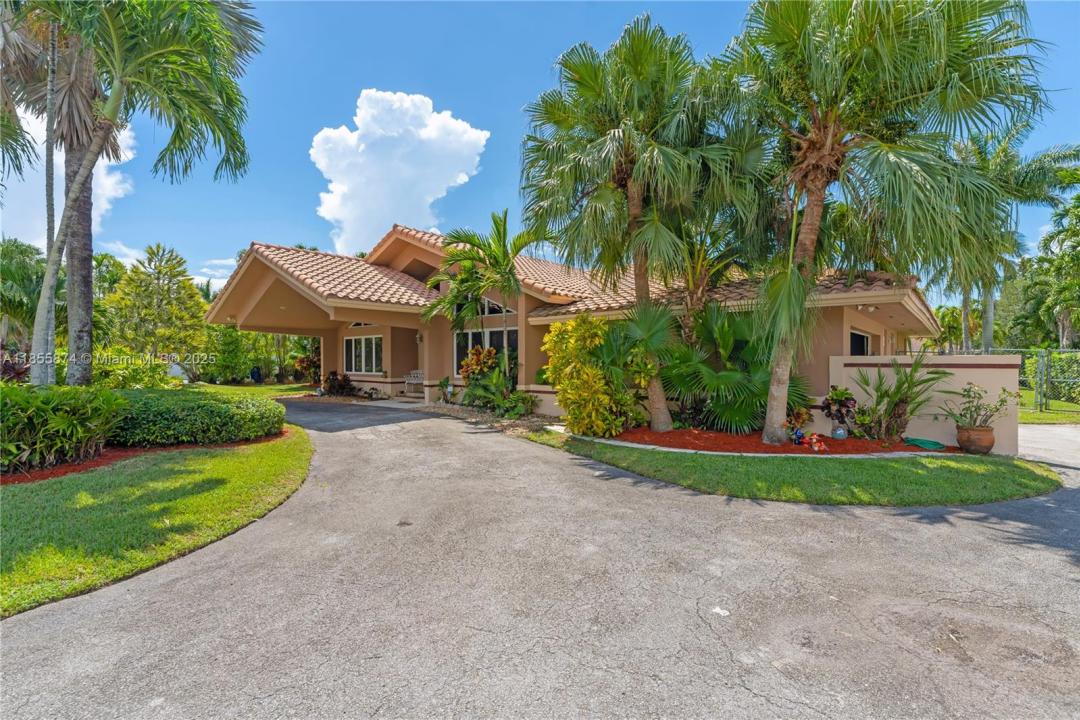 10220 SW 140th St, Miami, Floryda 33176, USA