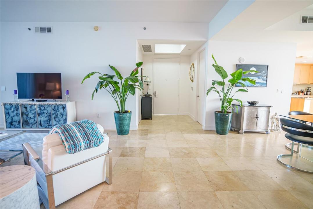 15901 Collins Ave 1104, Sunny Isles Beach, Florida 33160