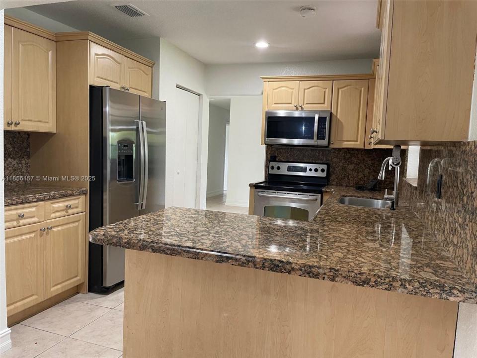 14330 SW 71st Ln, Miami, 佛羅里達州 33183, 美國