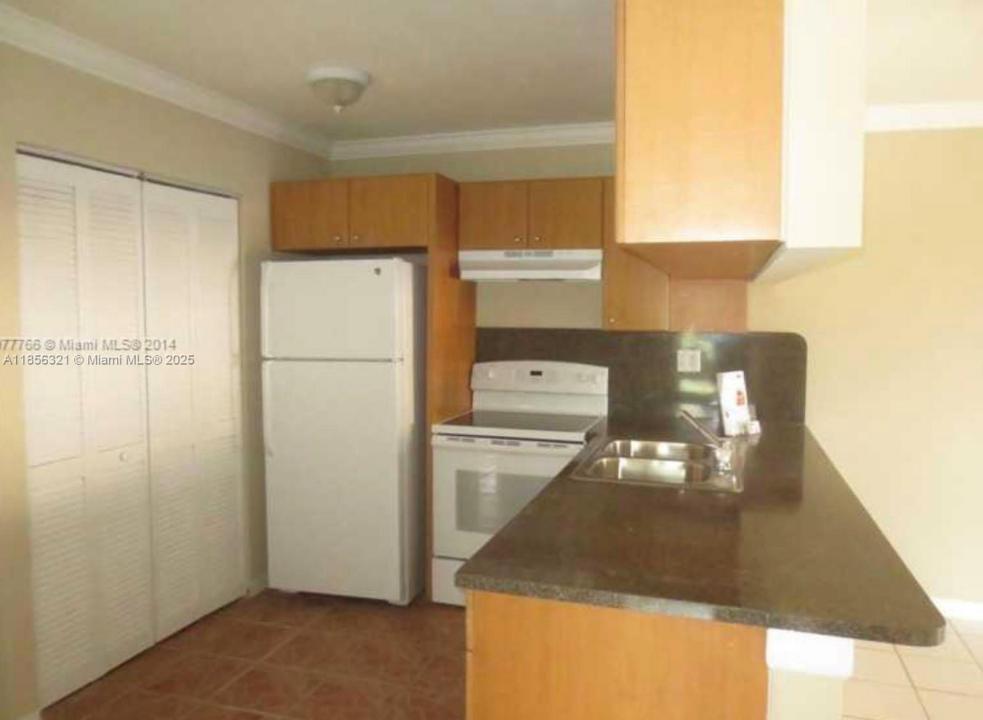 15665 SW 82nd Cir Ln 4-4, Miami, Florida 33193