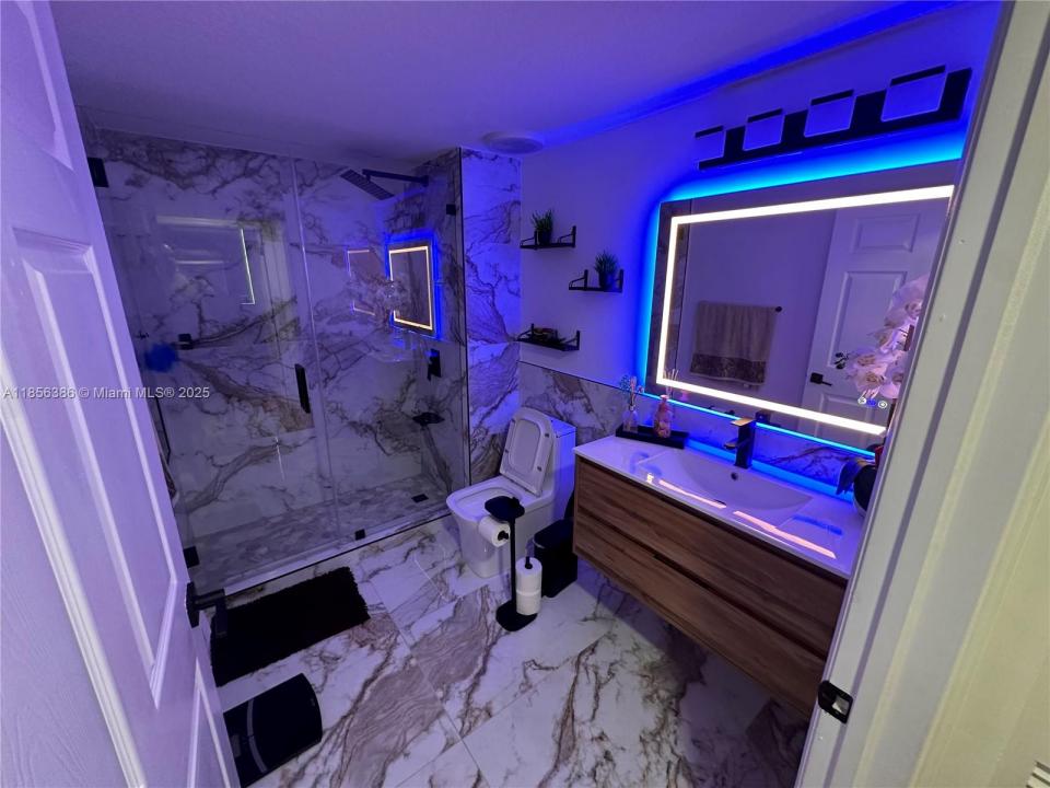 4242 NW 2nd St 1116, Miami, Floride 33126, États-Unis