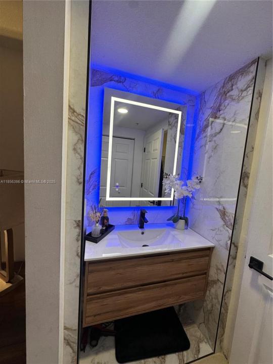 4242 NW 2nd St 1116, Miami, Floride 33126, États-Unis