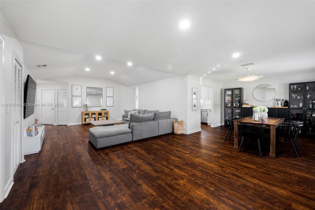 6331 SW 34th St, Miami, Флорида 33155, Соединенные Штаты