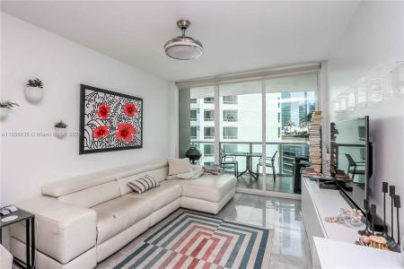 218 SE 14th St 1406, Miami, Florida 33131, USA