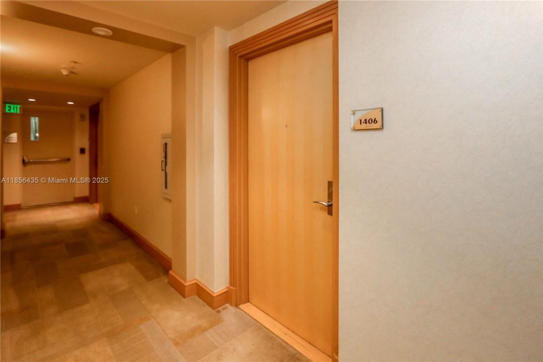 218 SE 14th St 1406, Miami, Florida 33131, Estados Unidos