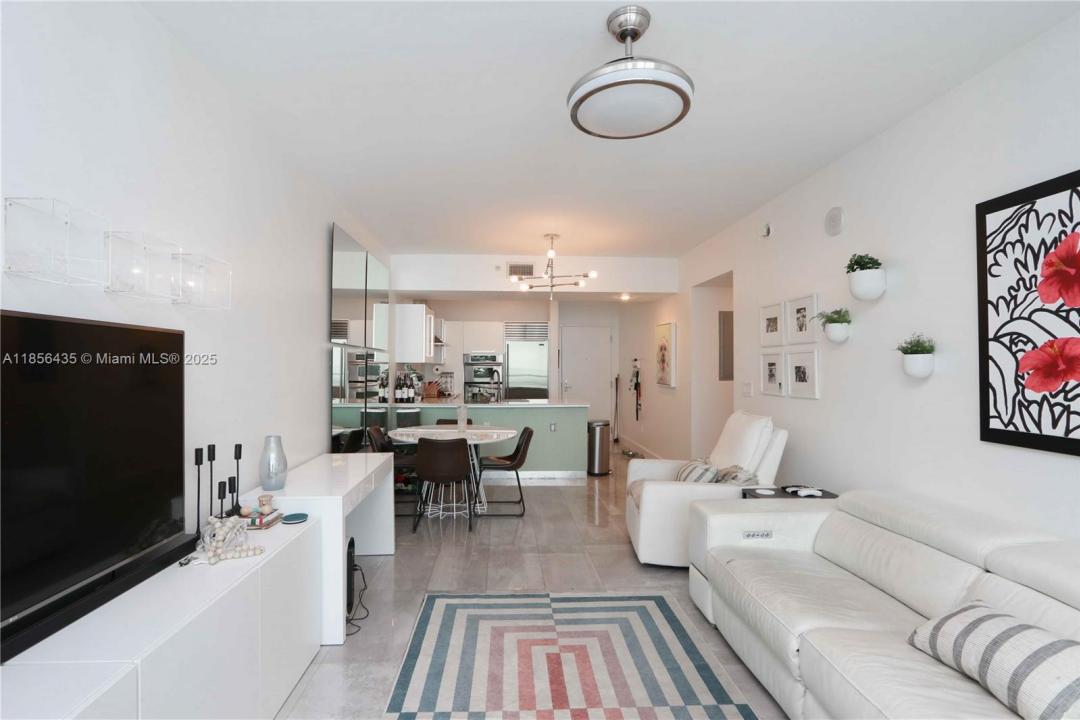 218 SE 14th St 1406, Miami, Florida 33131, Estados Unidos