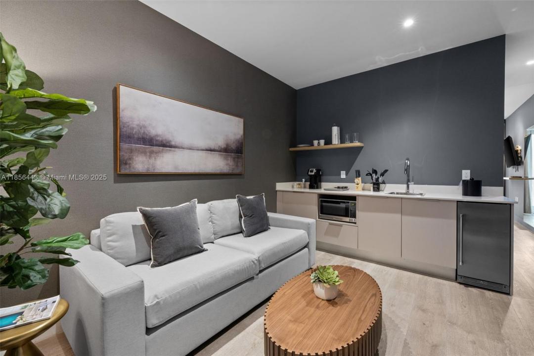 239 SW 9th ST 305, Miami, Florida 33130