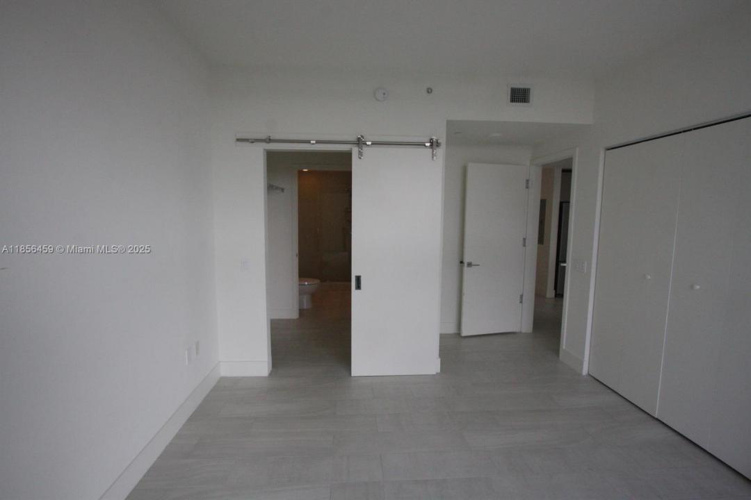 2000 Metropica Way 1109, Sunrise, Florida 33323, Estados Unidos