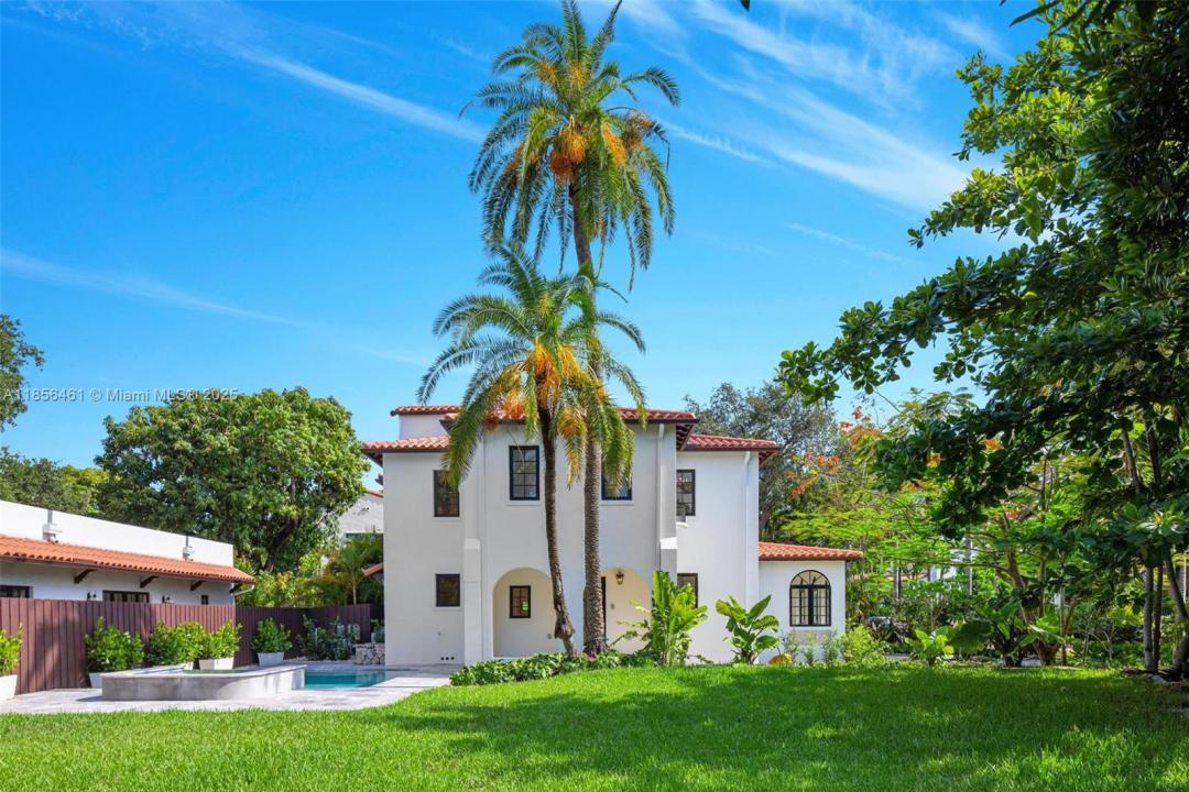 5916 NE 6 AV, Miami, Florida 33137