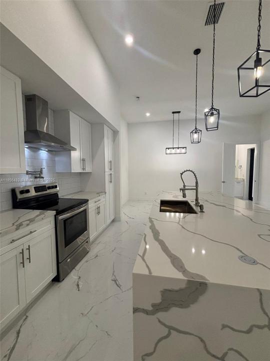 4304 NW 27th LN, Cape Coral, Florida 33993, USA