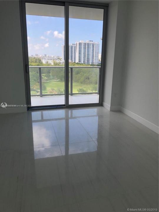 16385 E Biscayne Blvd 1001, North Miami Beach, Флорида 33160, Соединенные Штаты