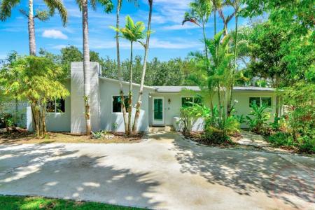 9775 SW 140th St 9775, Miami, Florida 33176, USA