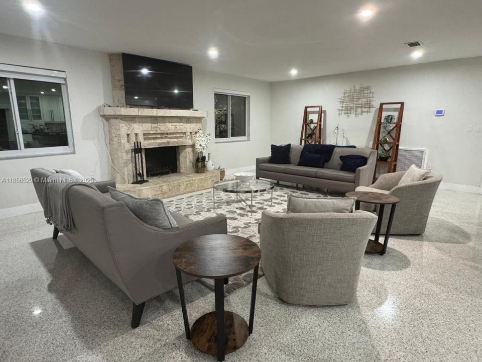 9775 SW 140th St 9775, Miami, Florida 33176