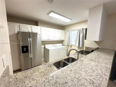 6731 Kingsmoor Way, Miami Lakes, Florida 33014, USA