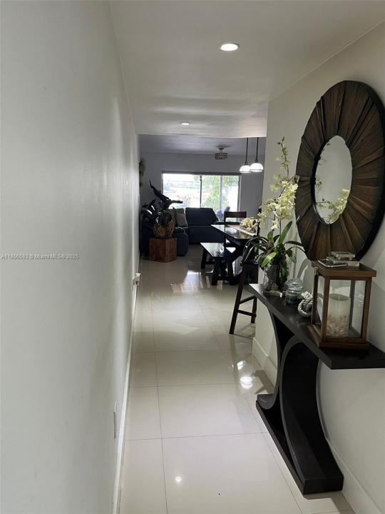 1155 NW 123rd Ct 601, Miami, Флорида 33182, Соединенные Штаты