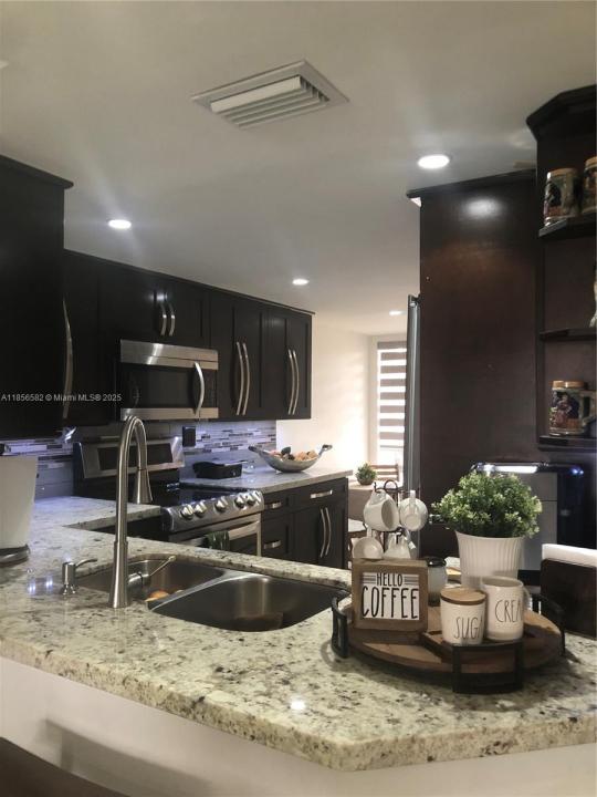 1155 NW 123rd Ct 601, Miami, Флорида 33182, Соединенные Штаты