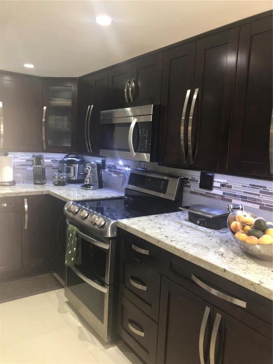 1155 NW 123rd Ct 601, Miami, Флорида 33182, Соединенные Штаты