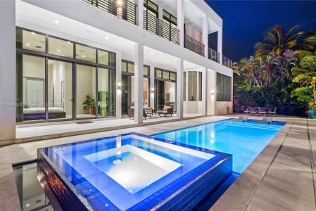 2700 NE 18th St, Fort Lauderdale, فلوريدا 33305, الولايات المتحدة
