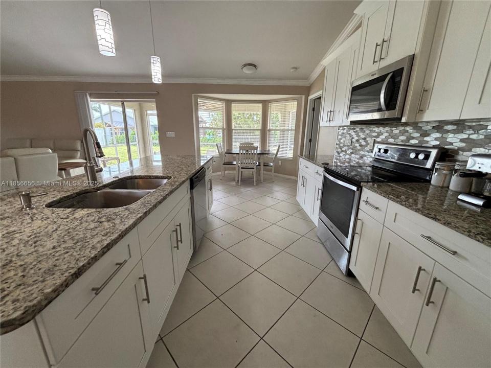 4118 SW 8TH CT, Cape Coral, Florida 33914, HOA KỲ