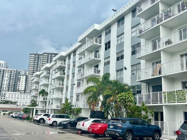 16465 NE 22nd Ave 406, North Miami Beach, Floride 33160, États-Unis