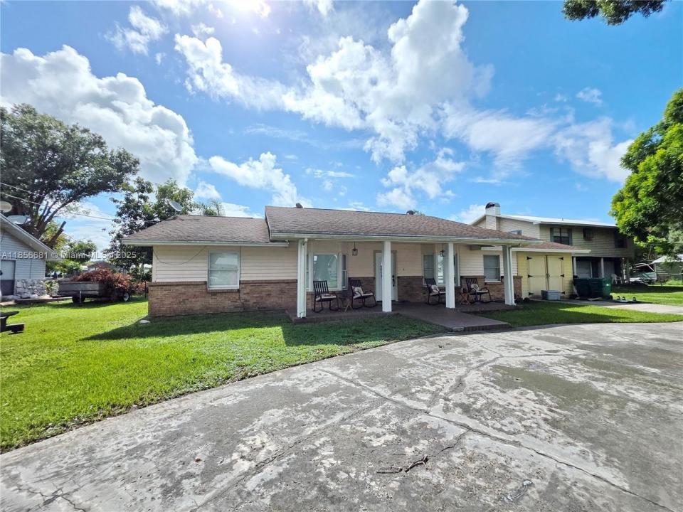 2925 SE 35th Avenue, Okeechobee, פלורידה 34974, ארצות הברית של אמריקה