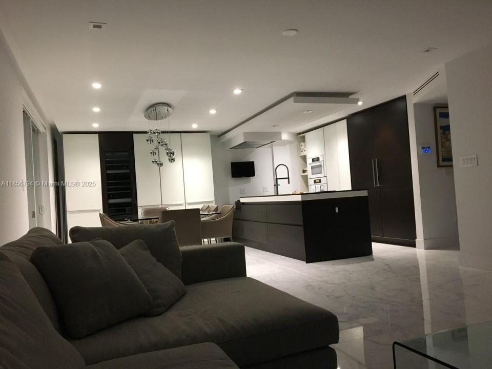 177 ocean lane dr 709, Key Biscayne, Florida 33149, USA
