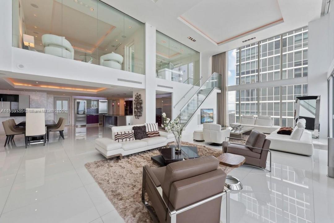 1040 Biscayne Blvd 4403, Miami, Floryda 33132, USA
