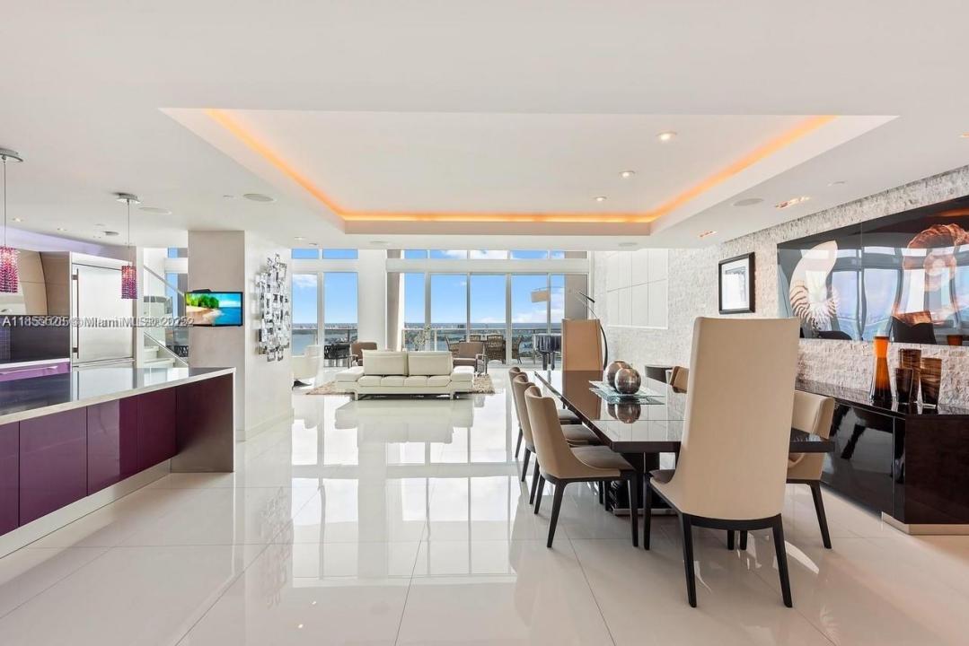 1040 Biscayne Blvd 4403, Miami, Floryda 33132, USA