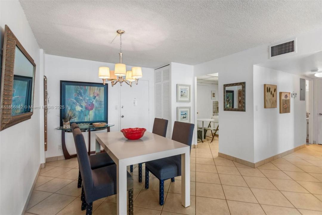 1913 S Ocean Dr 316, Hallandale Beach, Florida 33009, Stati Uniti
