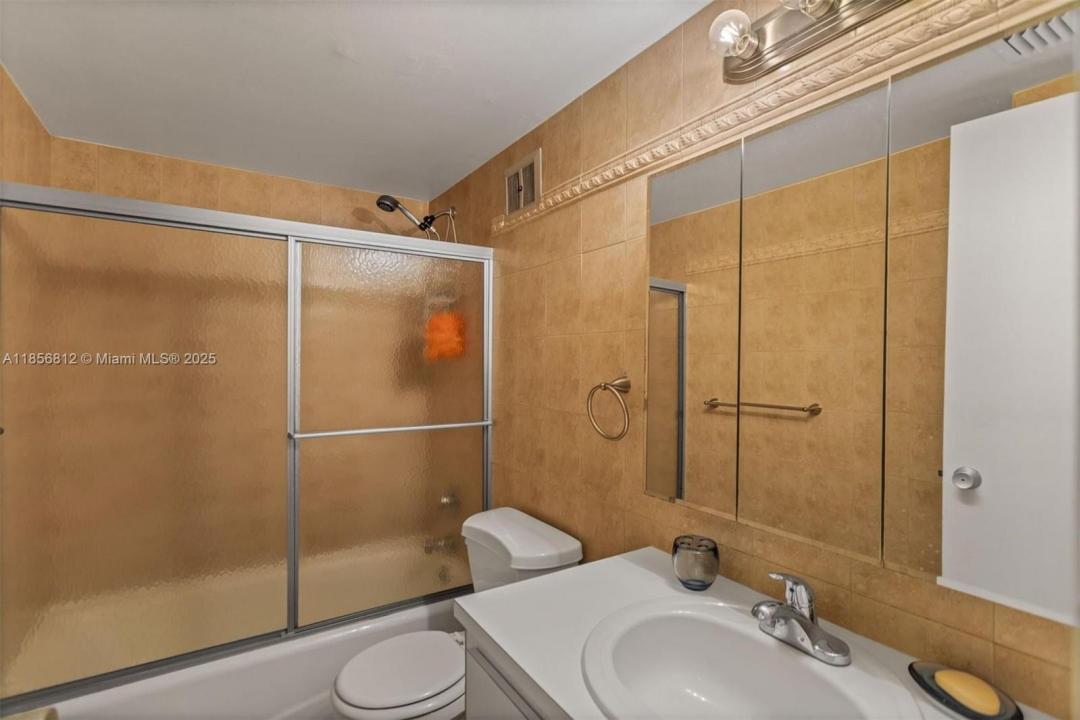 1913 S Ocean Dr 316, Hallandale Beach, Florida 33009, Stati Uniti