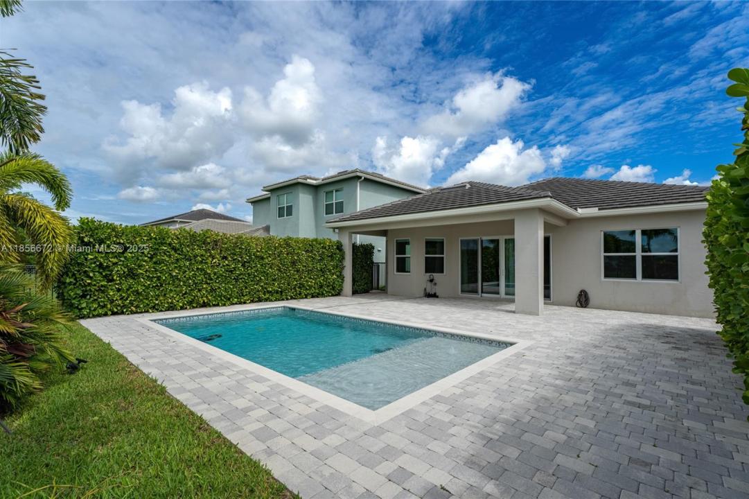 15431 Goldfinch Cir, Westlake, Флорида 33470, Соединенные Штаты