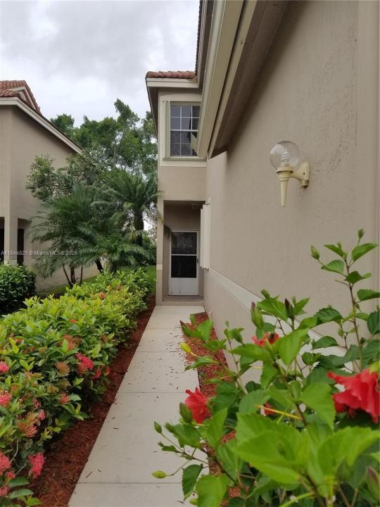 1601 Sorrento Dr, Weston, Florida 33326, Estados Unidos