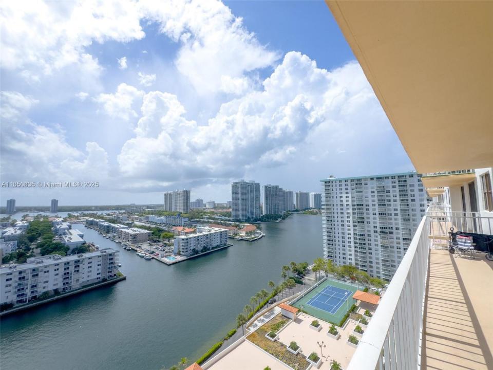 290 174th St 1902, Sunny Isles Beach, Florida 33160, Estados Unidos