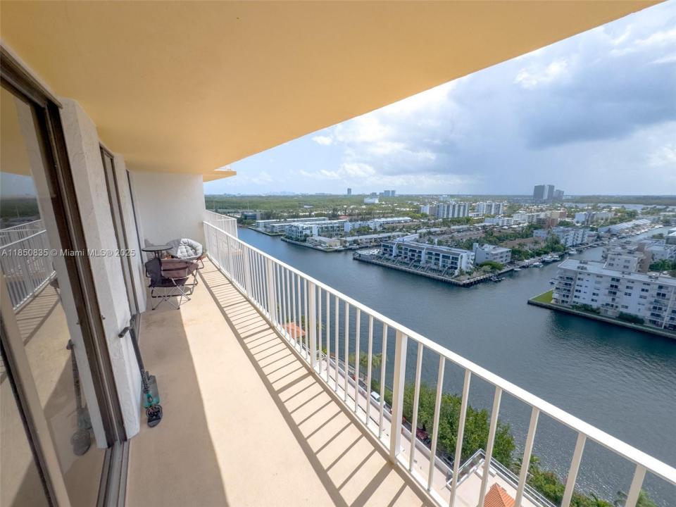 290 174th St 1902, Sunny Isles Beach, Florida 33160, Estados Unidos
