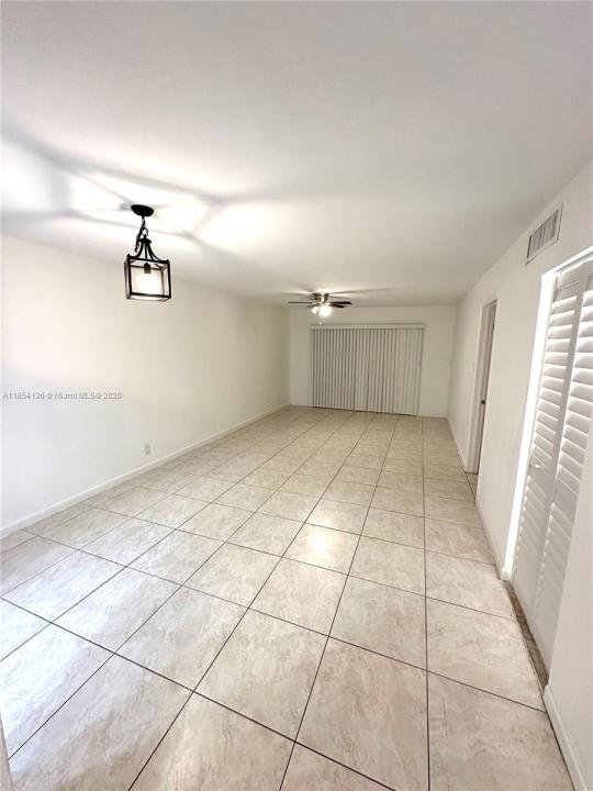 603 S State Road 7 1D, Margate, Florida 33068, Stati Uniti
