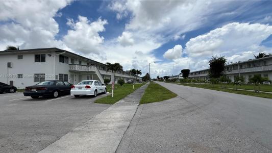 11 NE 204th St 6D, Miami Gardens, Florida 33179, USA