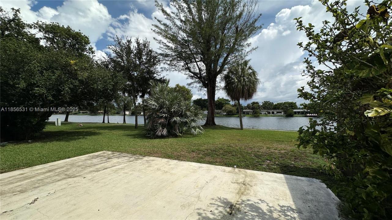 10680 Cherry Ave, Pembroke Pines, Флорида 33026, Соединенные Штаты