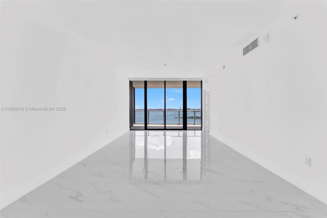 700 NE 24th St 2002, Miami, Florida 33137