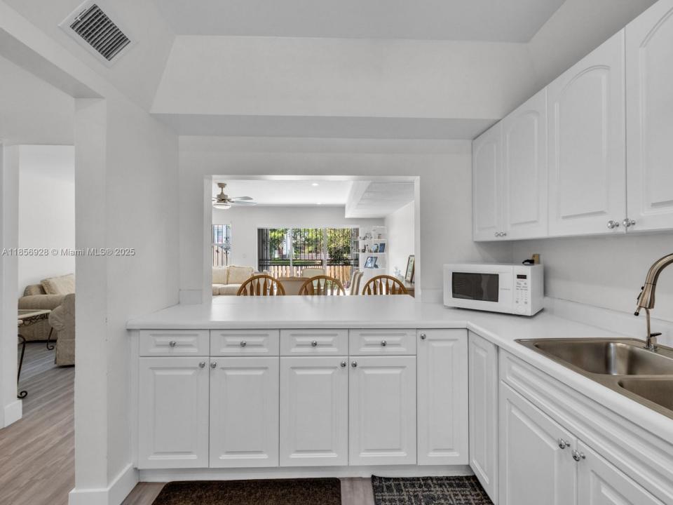 7023 NW 169th St 7023, Hialeah, Flórida 33015, Estados Unidos