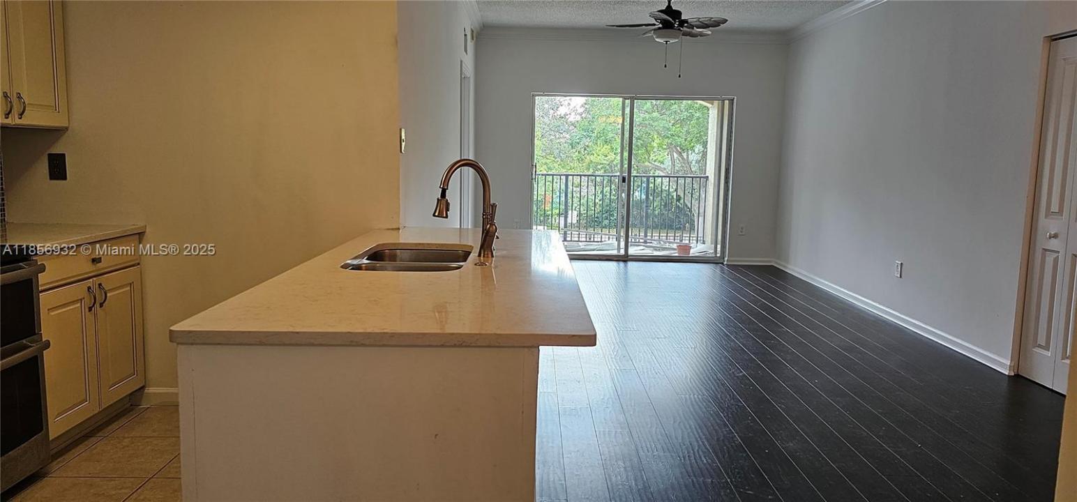 5800 W Sample Rd 206, Coral Springs, Flórida 33067, Estados Unidos